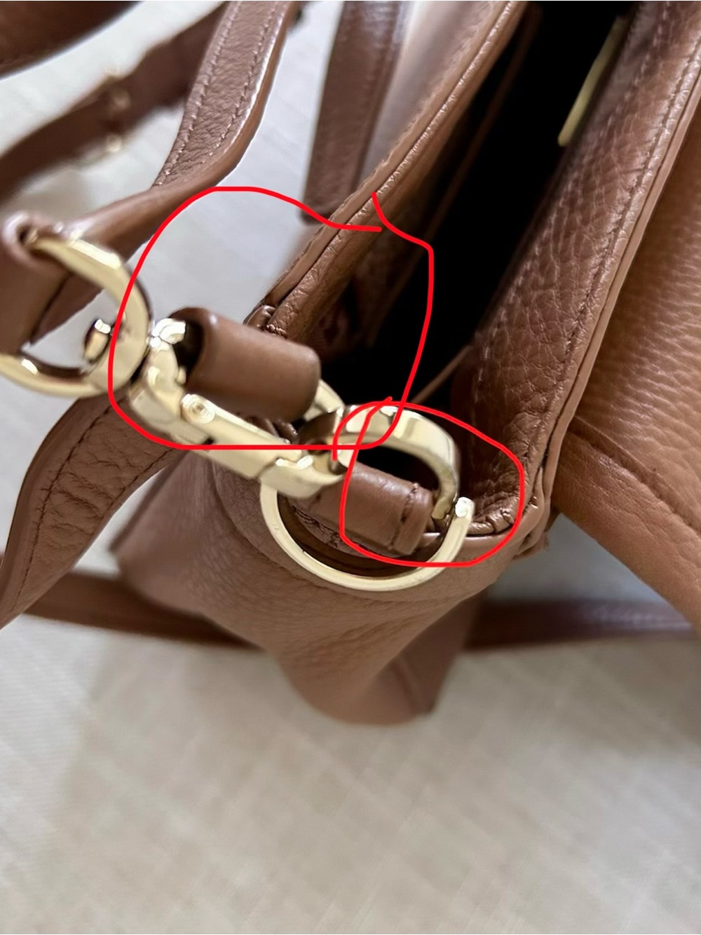SOLD!! Tory Burch Britten Shoulder Bag - Picture 8 of 9